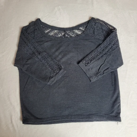 Grey top - Picture 2 of 3